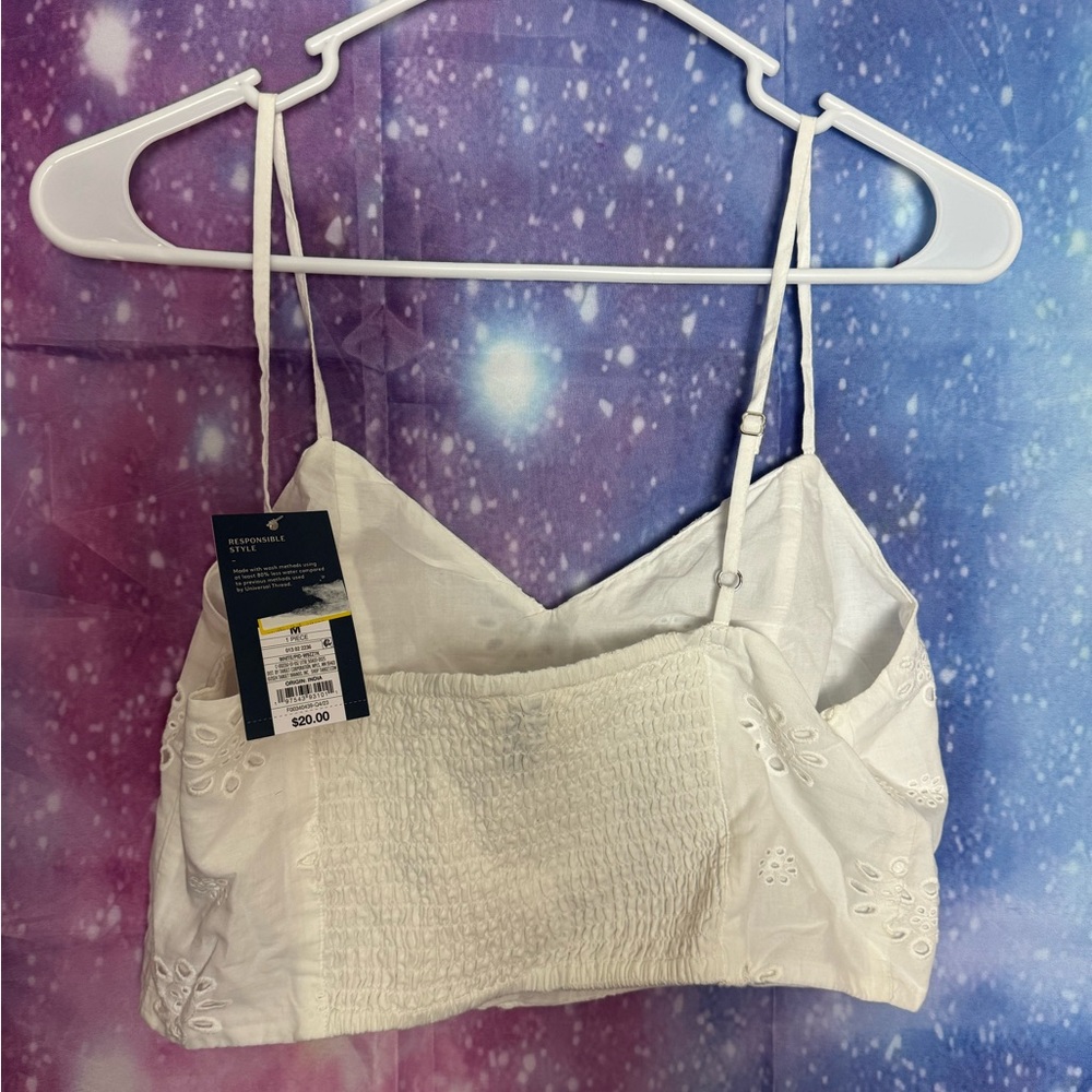 ⭐️Universal Thread White Eyelet Cropped Cami Top - Picture 2 of 2